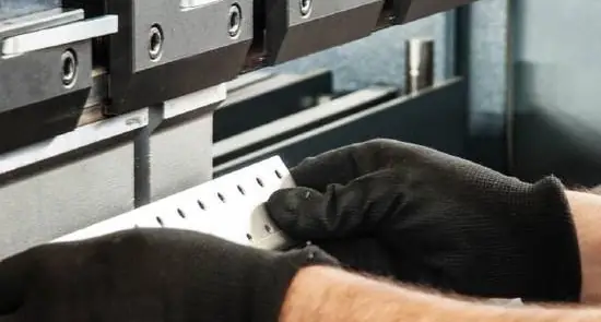 Dobra CNC de chapa metálica
